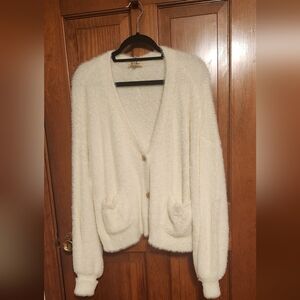 L'AGENCE - beautiful winter white Cardigan.